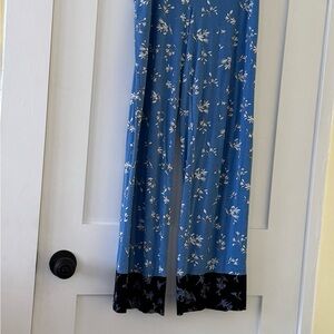 SOMA pajama bottoms with pockets❣️Gorgeous❣️Size Medium